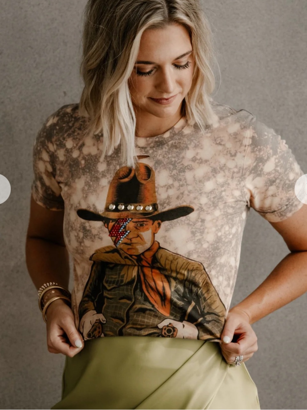 Bleach Tie-Dye Cowboy Graphic Tee — Red and Tan size m w23